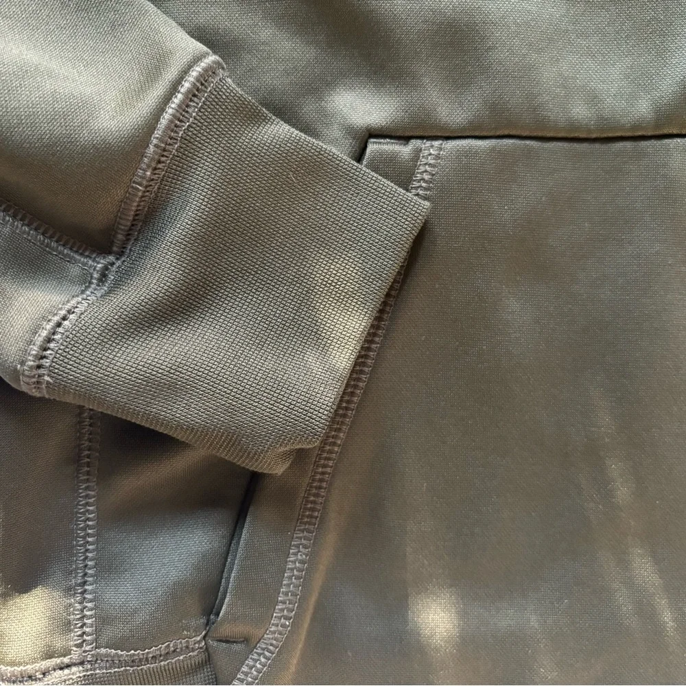 Nike SeattleSeahawks Salute to Service  Hoodie (Youth Large) - Picture 4 of 8